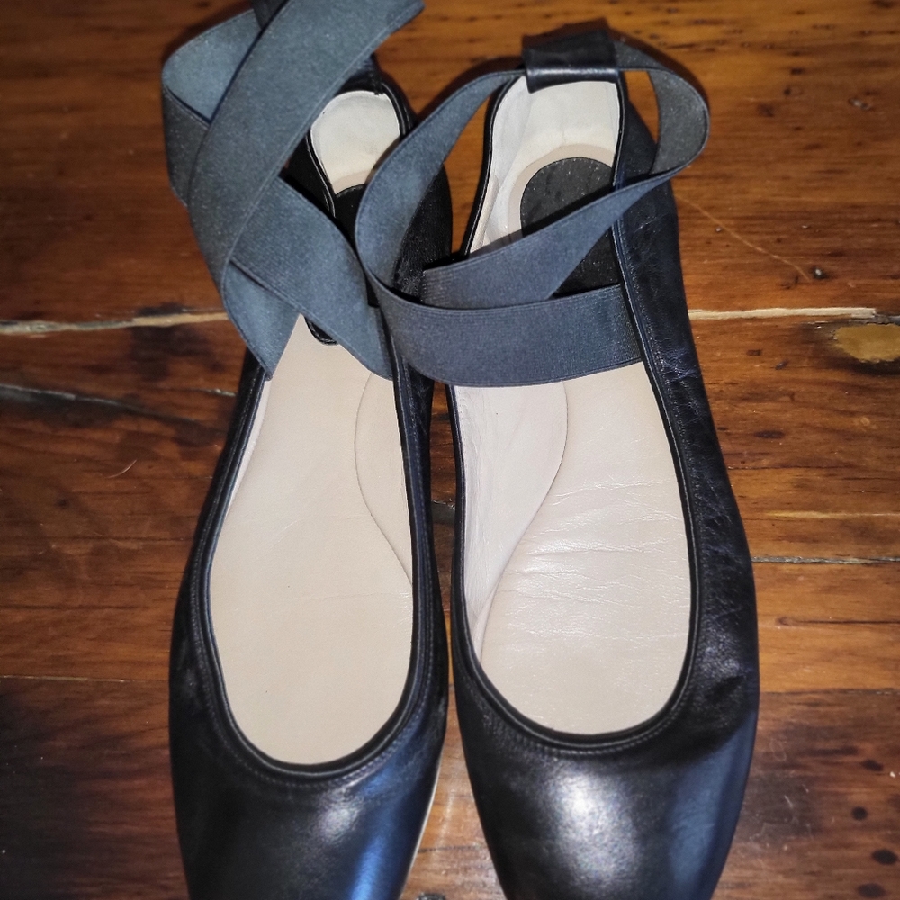 Chloe Black and Cream Women's Shoes